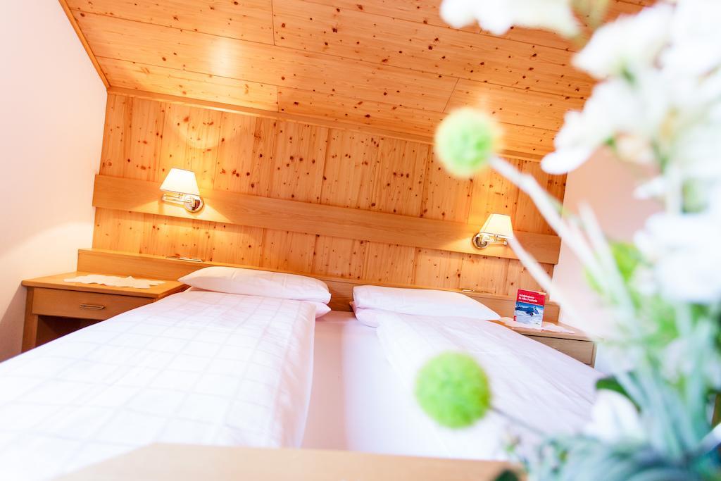 Gasthof Tuscherhof Braies  Habitación foto